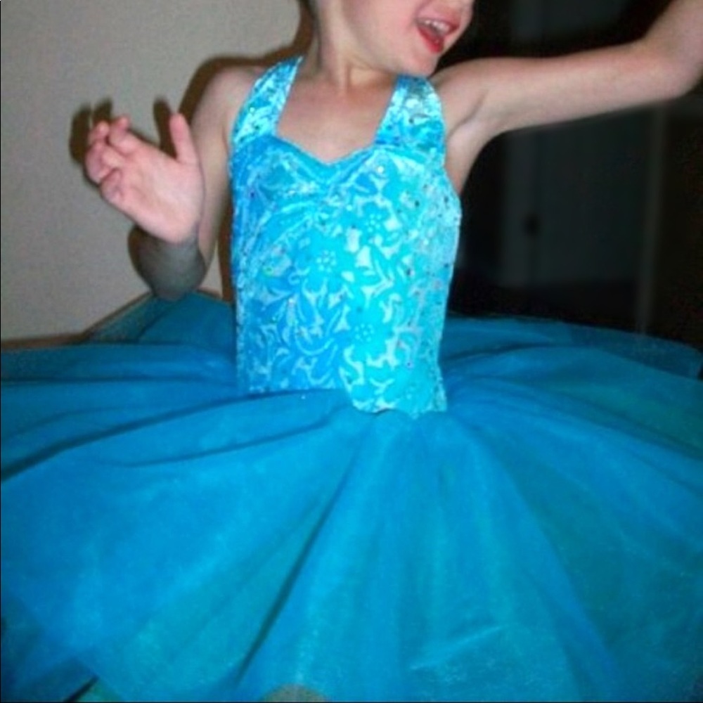 Gorgeous & fun dance recital outfit